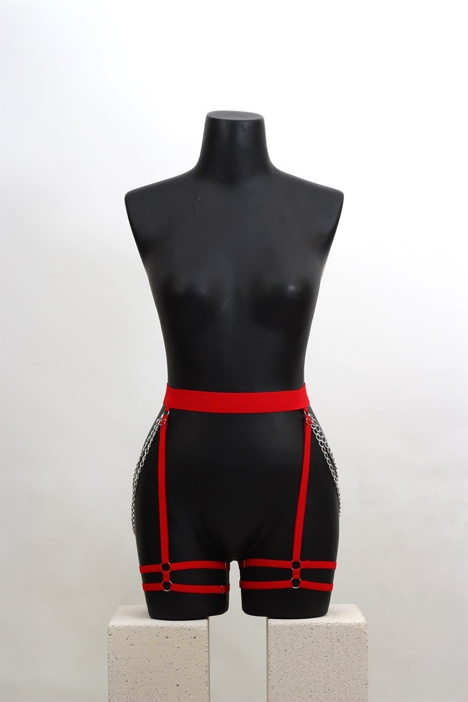 Kırmızı Zincirli Harness