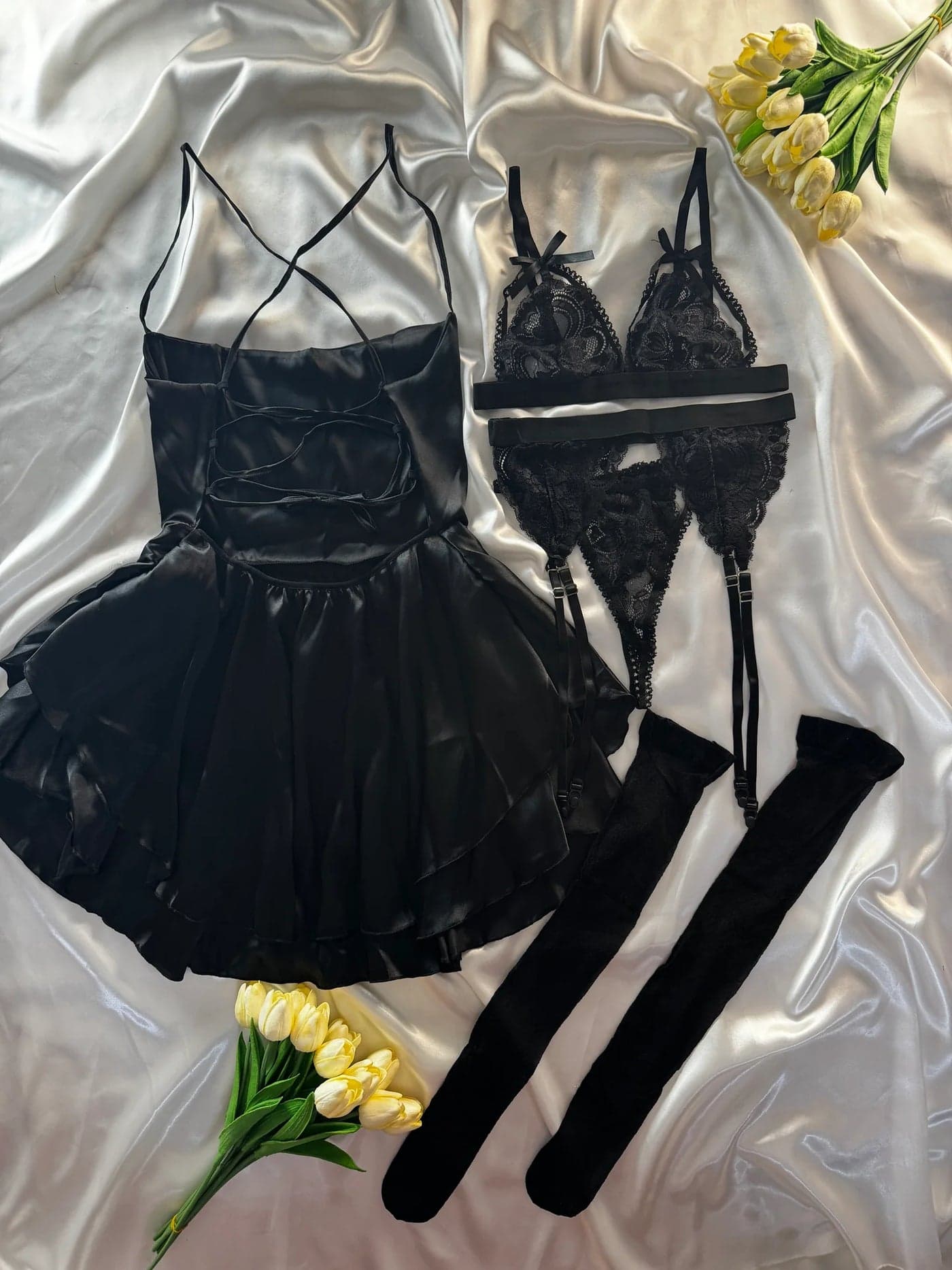 Siyah Volanlı Elbise & Jartiyer Set