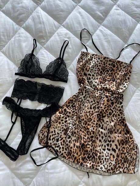 Garter Set & Leo Babydoll